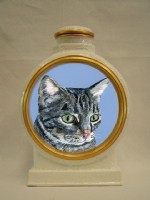 cz: cat urns for pets sale